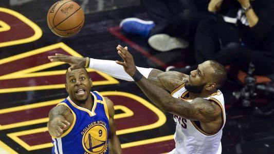 勒布朗·詹姆斯|一哥真能锁死詹姆斯？回顾双方总决赛20次交手，结果有点意外