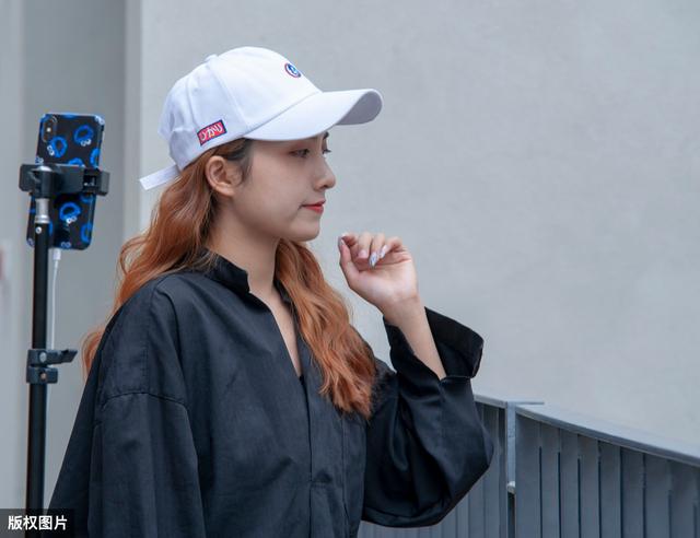 【阿里巴巴】淘宝电商直播带货，轻松年赚500万，网友：怎么做到的