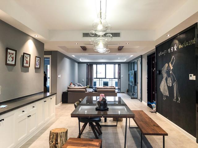 [公摊]170平的房子公摊高达30平，餐厅背景墙的自画图，好有爱！