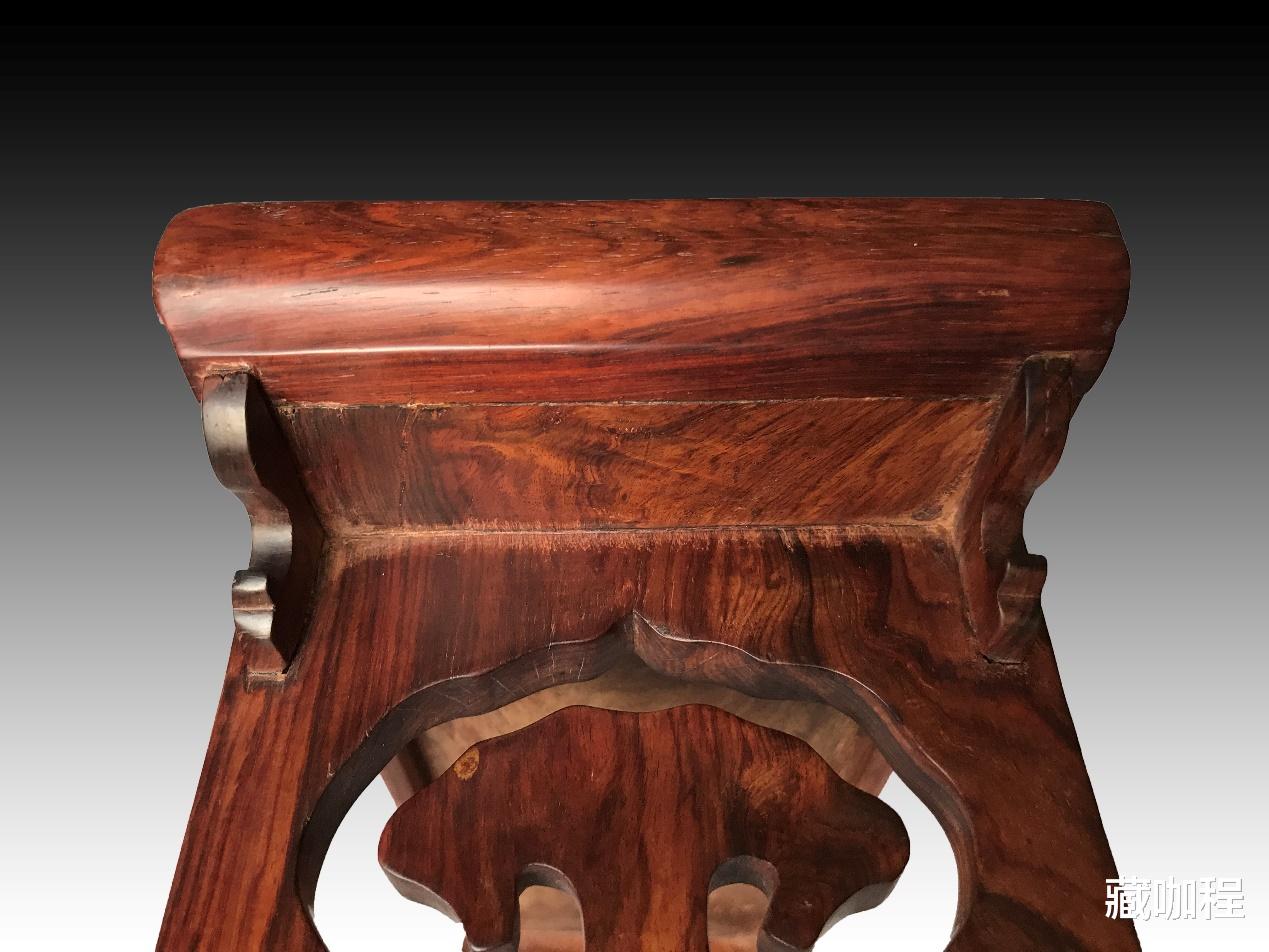 |黑黄相间虎皮纹,黄花梨小翘头案一木一器