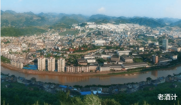 郎酒：中国三大酱香型白酒，各自的风格特点，哪个性价比最高？