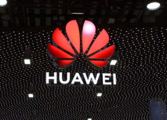 华为鸿蒙系统|华为手机不要乱买，这4款是最值得选择的，全都可升级到鸿蒙系统