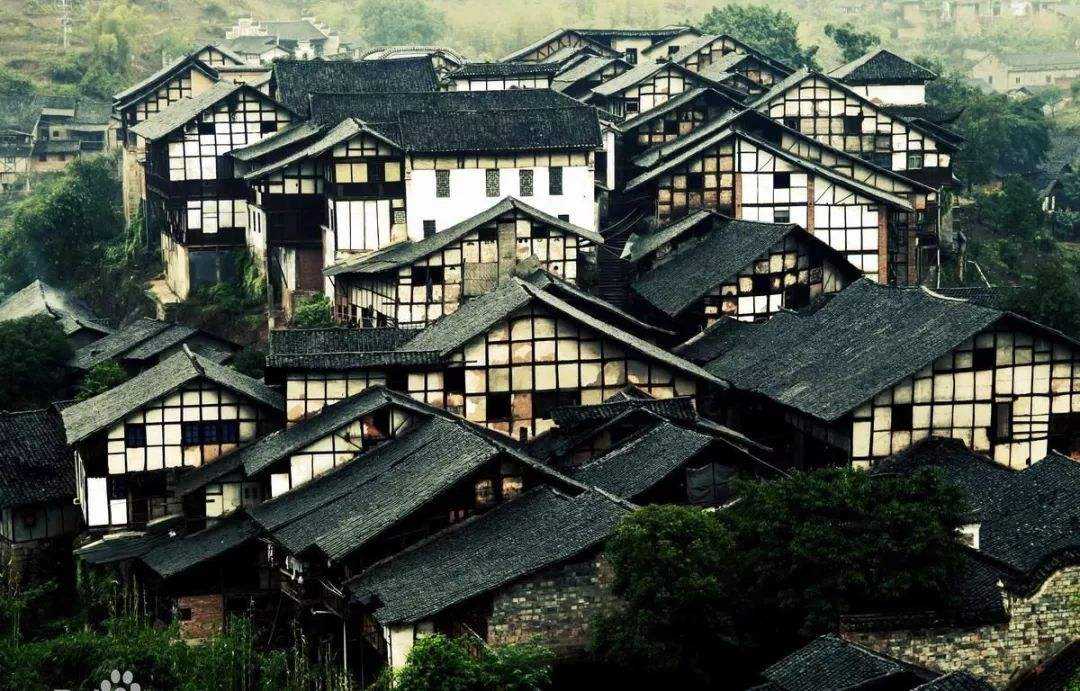 尧坝古镇|取景于它的电影被禁多年，于丹说它是“活着的古镇”，其实它是一部川南时光机