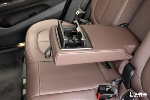 [SUV]没白等，售价从27万跌到20万，开出去，看车标就比汉兰达上档次