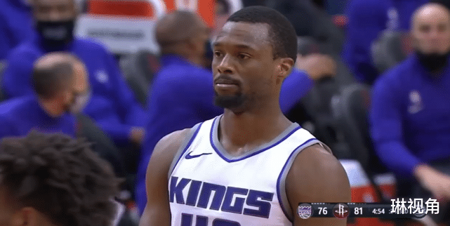 火箭队|火箭险胜国王！沃尔单核带队砍下28+4+6，赛后沃尔走向福克斯