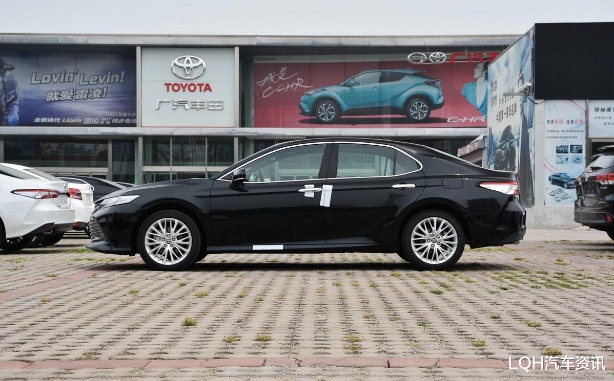 大众迈腾|8月大众迈腾销量暴涨,稳居第二,而雅阁、凯美瑞销量直线下滑