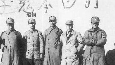 『双枪老太婆』双枪老太婆”抗日屡建奇功,解放后为何被枪毙?只怪做错一件事