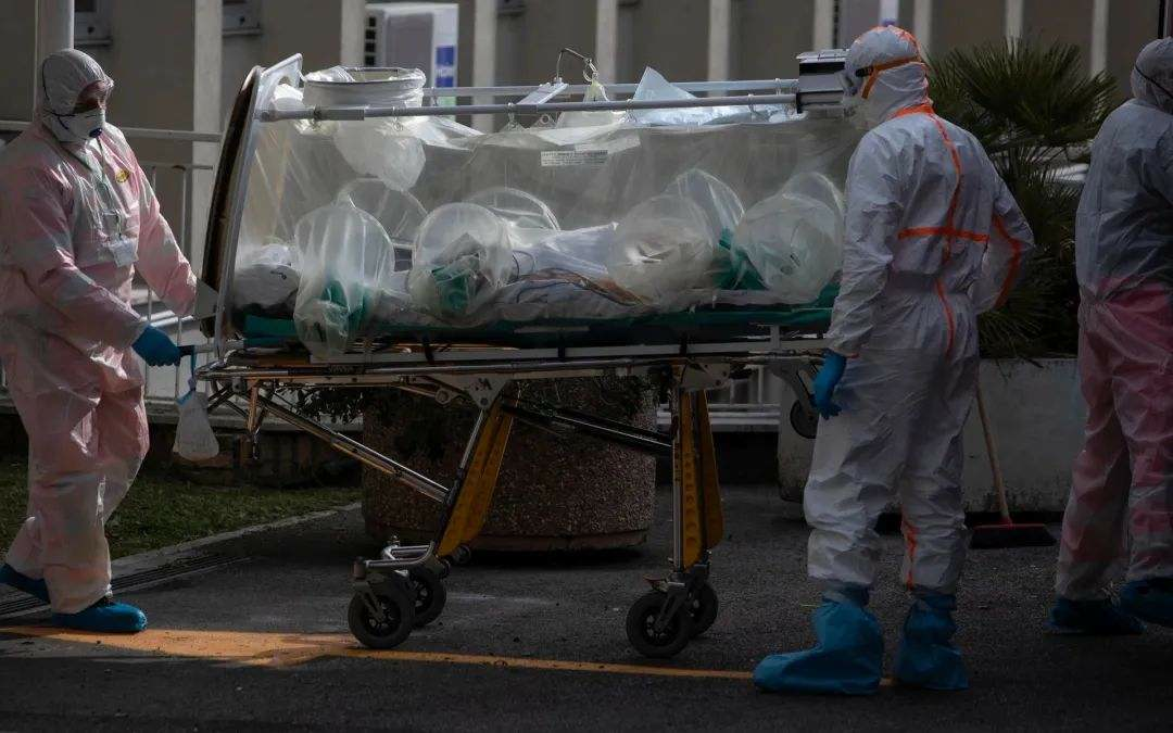 「美国」北京时间4月27日21时，美国疫情疯狂爆发，创下一个恐怖纪录