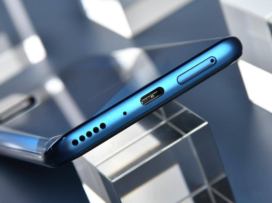 iPhone SE：iPhone SE用户怎想？7英寸+5000mAh，售价感人