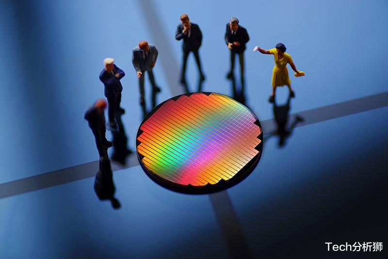 华为|比尔盖茨预言成功！华为宣布再次撤资，最终还是做出了选择