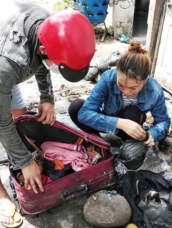 「标题党」女孩下夜班回家发现家里被烧毁，母亲和两个弟弟都没了