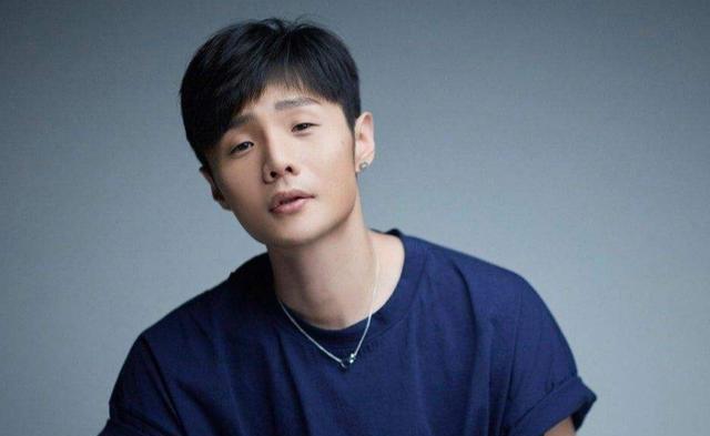 许嵩|歌词字数最少的4首歌,许嵩、华晨宇各一首,全听过的大神无疑!