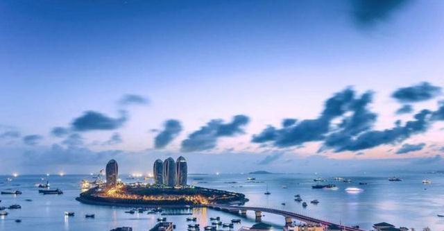 三亚|高铁新时代，环海南岛高铁一站一海滩，沿线美景看不尽
