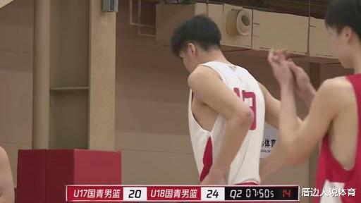 『余嘉豪』中国篮球新天才!半场15+5打爆李楠之子,姚明见证接班人诞生吗