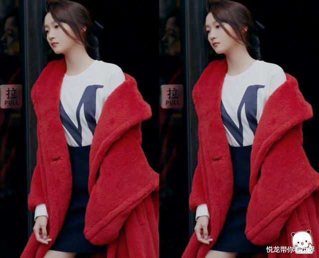 关晓彤|关晓彤有多会穿？把长筒靴往下翻15cm，却意外显出“麻杆腿”