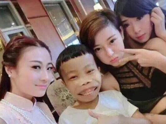 陈山|曾经大火的外星人陈山，被封杀后选择退网，如今背后默默支持散打