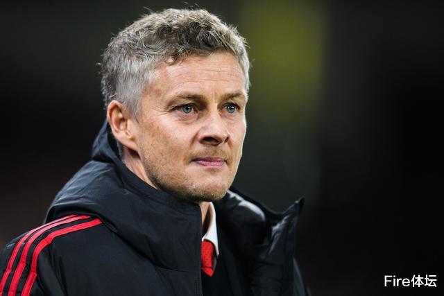 曼联|6.8分!曼联天才持续低迷!禁区内无人盯防踢跐,还想接班范佩西