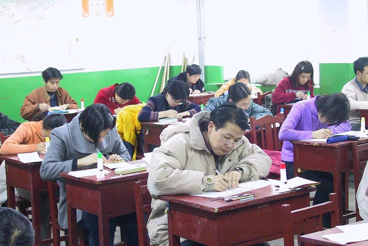 『』一个刻板做题，一个应变作答，最终两人高考成绩有天壤之别