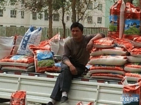 撞脸|男子撞脸林正英没100万不肯接戏,五保老人不识午马却九分像