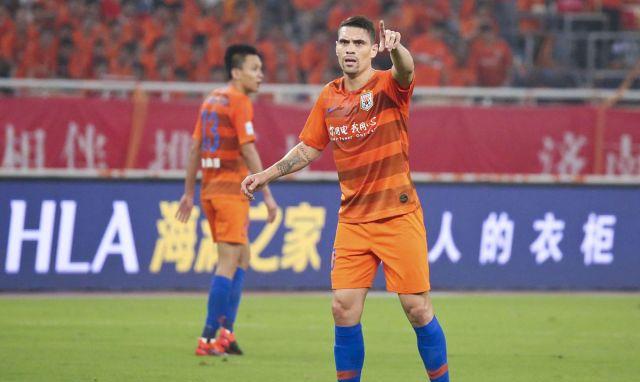 山东鲁能：山东鲁能中场太出色，李霄鹏鼓掌，或成下一个蒙蒂略！