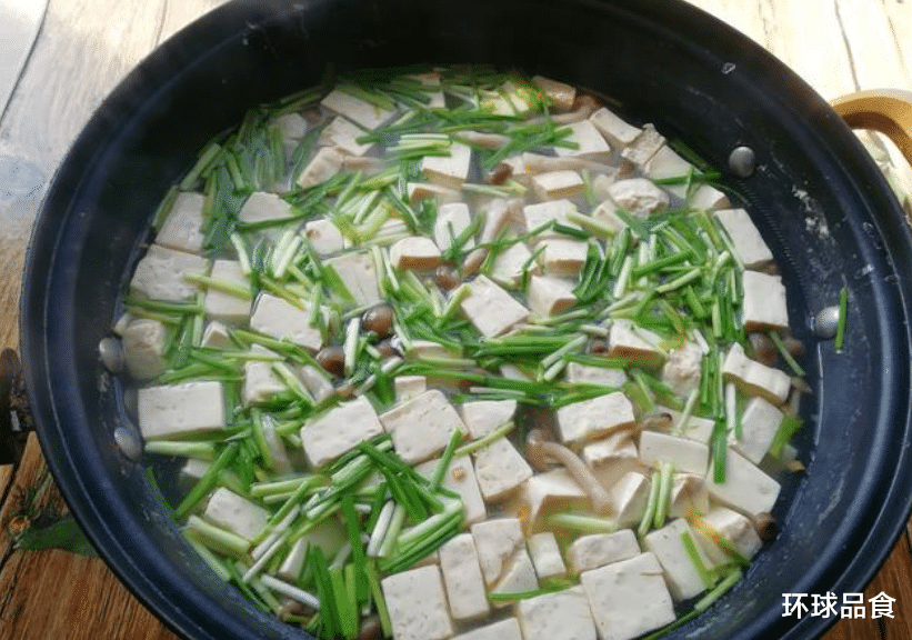 杭州|豆腐和它一起煮,比鸡汤还鲜美,做法简单,暖胃养胃,补钙长个头