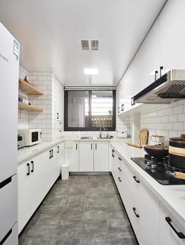 []她家全屋都用原木材料，打造出禅系风格，幽静的让人想放空一切！