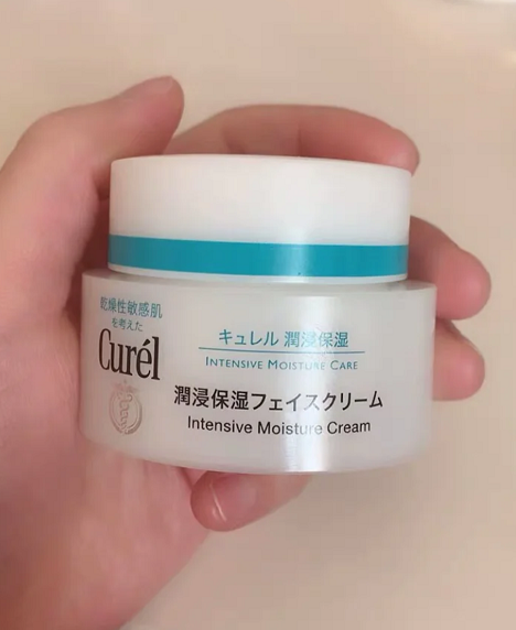 #护肤品#这3个“踩雷”护肤品别买了，肤感不好效果差，用过的人都后悔了