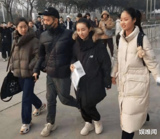 向往的生活■来到《向往的生活》，张子枫是不是在真学习？一份试卷已说明一切