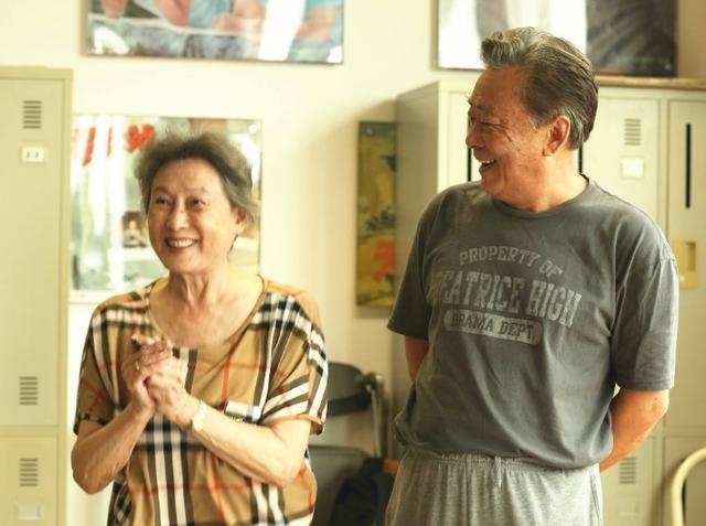|“乌鸡国王后”向梅，因太美没戏拍，嫁上影厂长，老了红遍全国