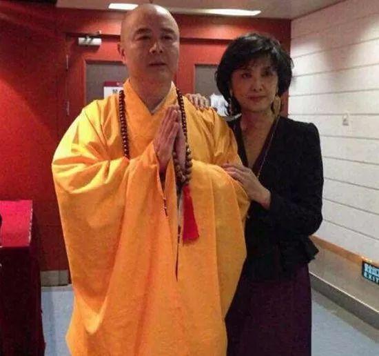 『徐少华』朱琳：被传与徐少华“假戏真做”，53岁再婚，68岁丁克无子女