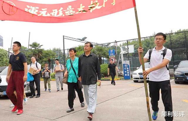 马保国▲从大师到笑柄,马保国29秒的背后,是他苦撑“啃老儿”的一生