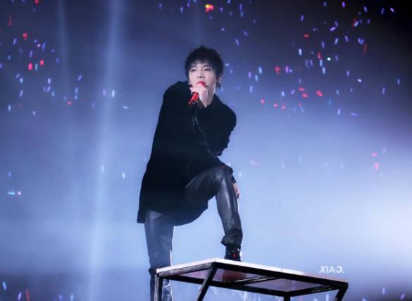 『演唱会』公认演唱会“最牛”的4位歌手，只需开个头，全程由粉丝唱！