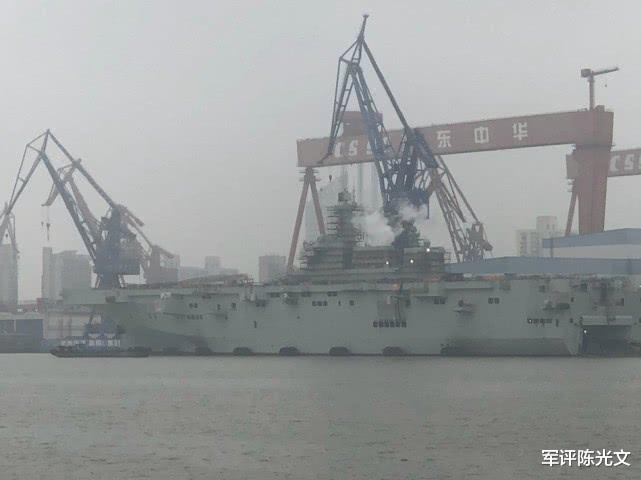中国海军@075舰准备海试！发动机点火试车 升级版搭载歼-18变身中型航母