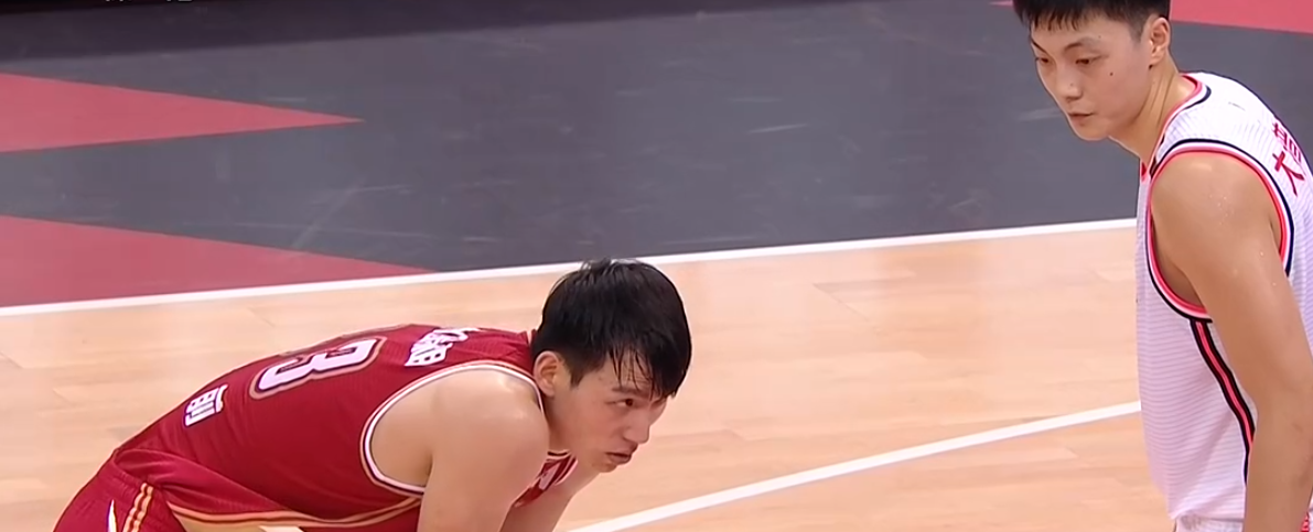 宋伊人|39+14+5！吴前三分开挂吊打广东，杜锋全程咆哮但赵睿+威姆斯都防不住！