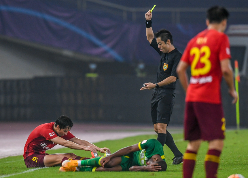 徐静蕾|国安官方及董事长强硬发声，绝不容忍黑暗存在，主帅却说尊重裁判