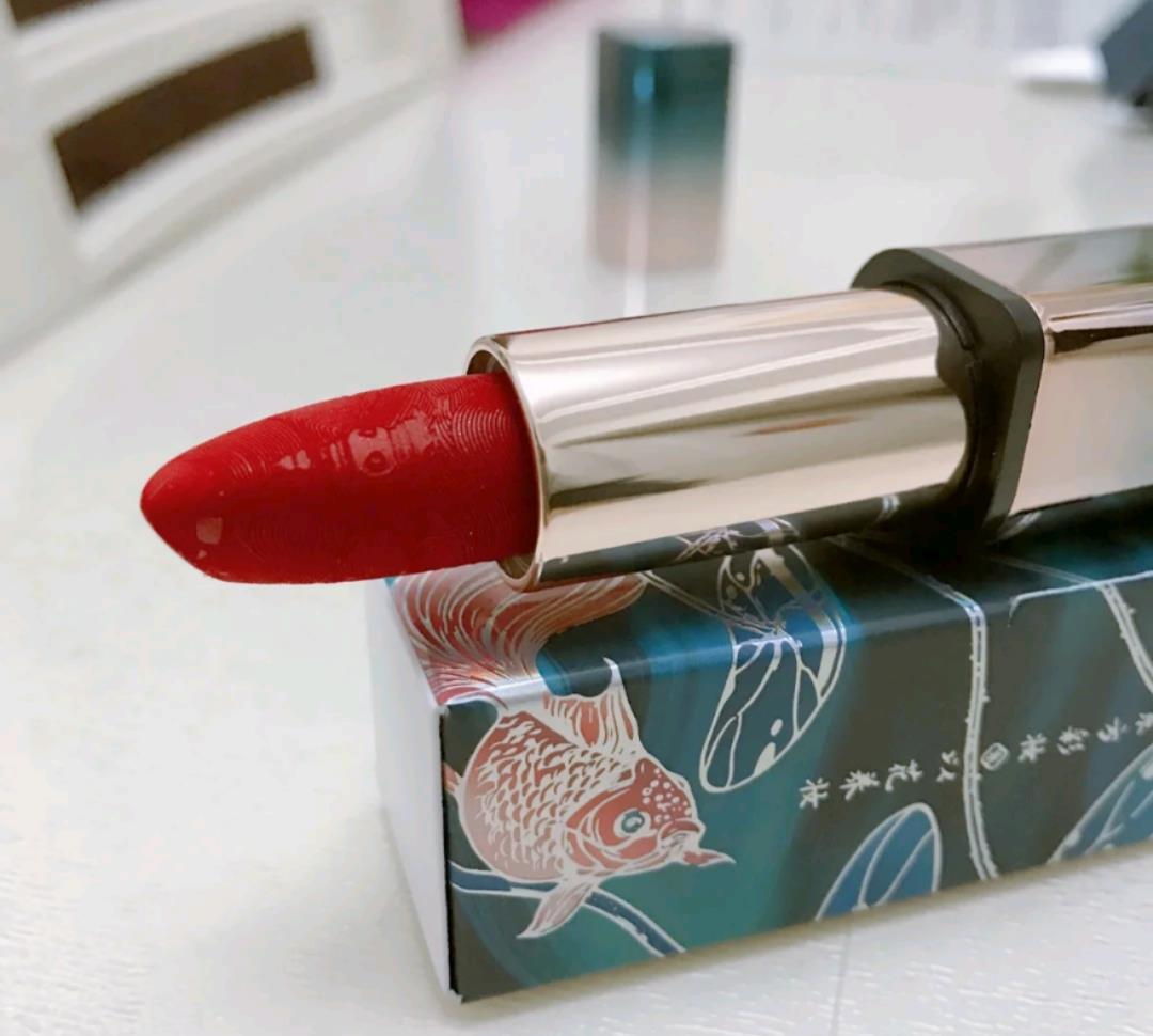 「口红」国货口红最美TOP5榜单，价格亲民好看到犯规，堪称“国货之光”！