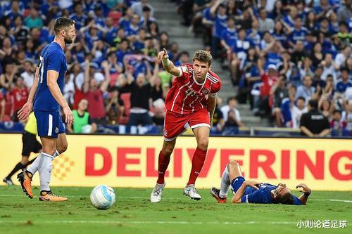 点球|莱万闪耀全场——拜仁双杀蓝军