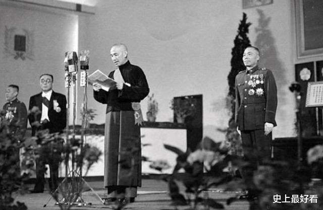 蒋介石|他是黄埔军校的总教官,却得不到重用,转身发动起义加入我军