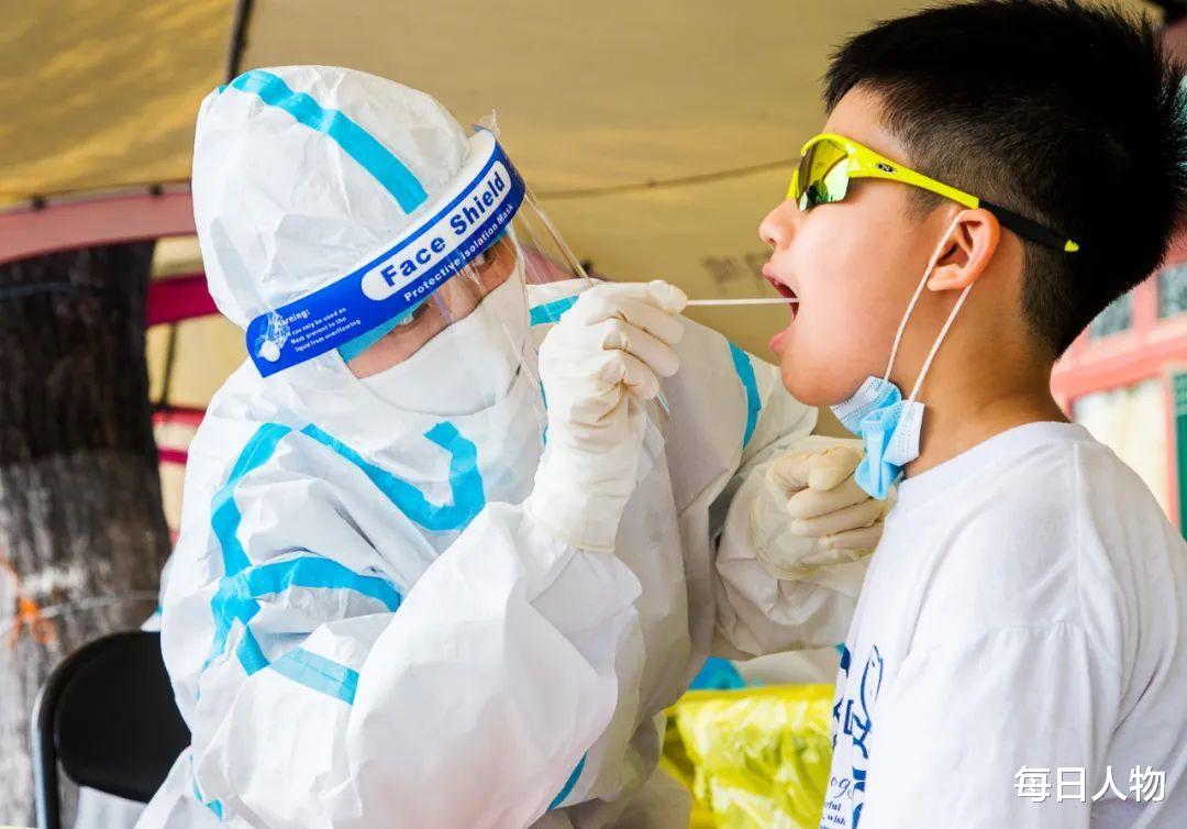 #苏通大桥#北京核酸检测日均采样50万人：离京需证明，个人检测难