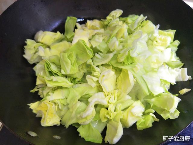 ▲宝妈从140斤瘦到99斤，分享一道低脂餐，常吃清淡不长胖