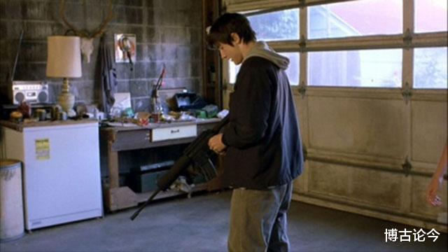 「奖学金」北大高材生的陨落: 赴美留学六年, 却为奖学金报复5人, 后自寻短见