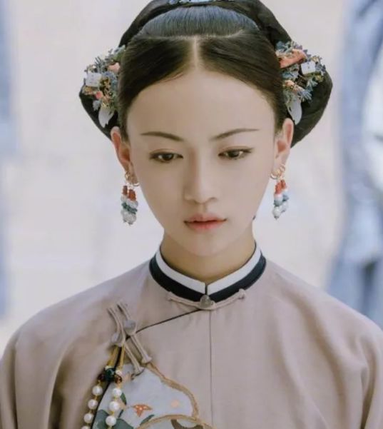 乾隆：令妃十年生六子受尽宠爱，百年后尸体被挖出，才发现乾隆有多狠心