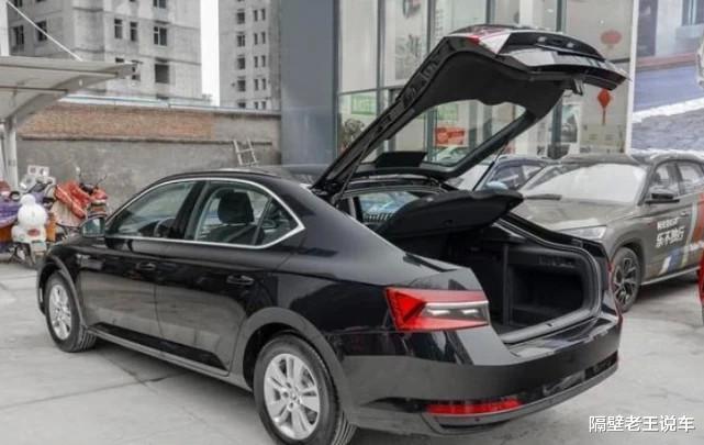 斯柯达速派|不足14万的德系B级车，2.0T破百7s+大掀背！吊打帕萨特却无人识货