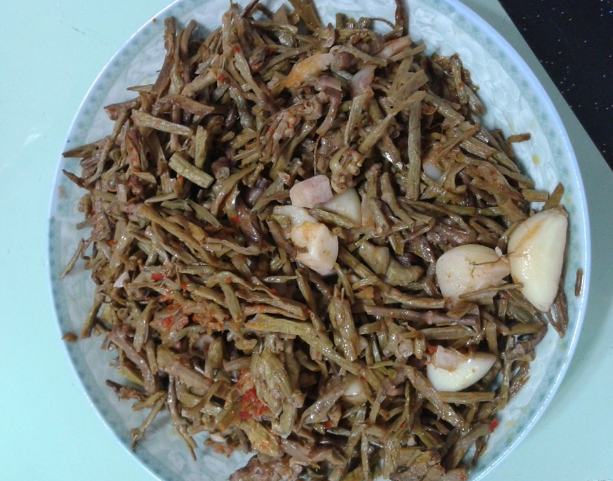 「菱角」夏天,遇见此菜多买点,每天炒一盘,清肠刮油,才6块钱一斤