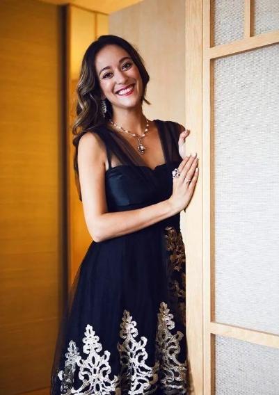 赌王@赌王最争气的孙女!父母葬身车祸,她靠自己双手打拼成亿万富婆