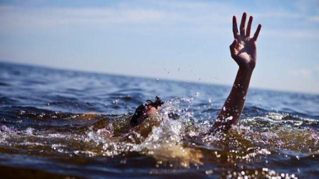 睹图|16岁女孩怀孕6个月被男友扔河里淹死，男友称：不想负责