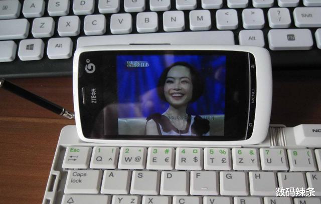 ##它在9年前国产机销量中排第一,没网也能看电视,如今只值38块