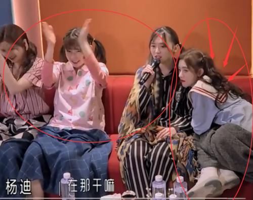鞠婧祎|队友们的睡衣都很家常，当鞠婧祎走进来，偶像包袱100斤？