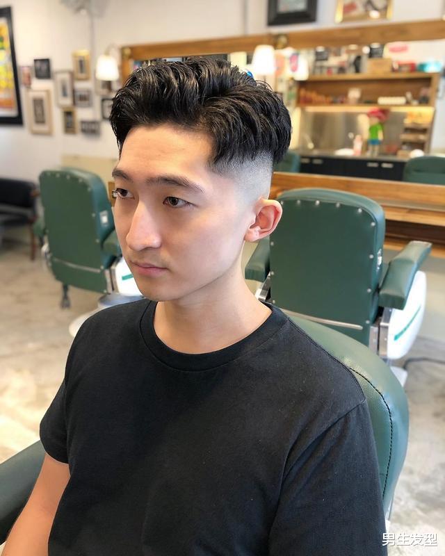 发型|男生留“两边渐变”发型太帅了！今年就剪这4款，干净利落显精神