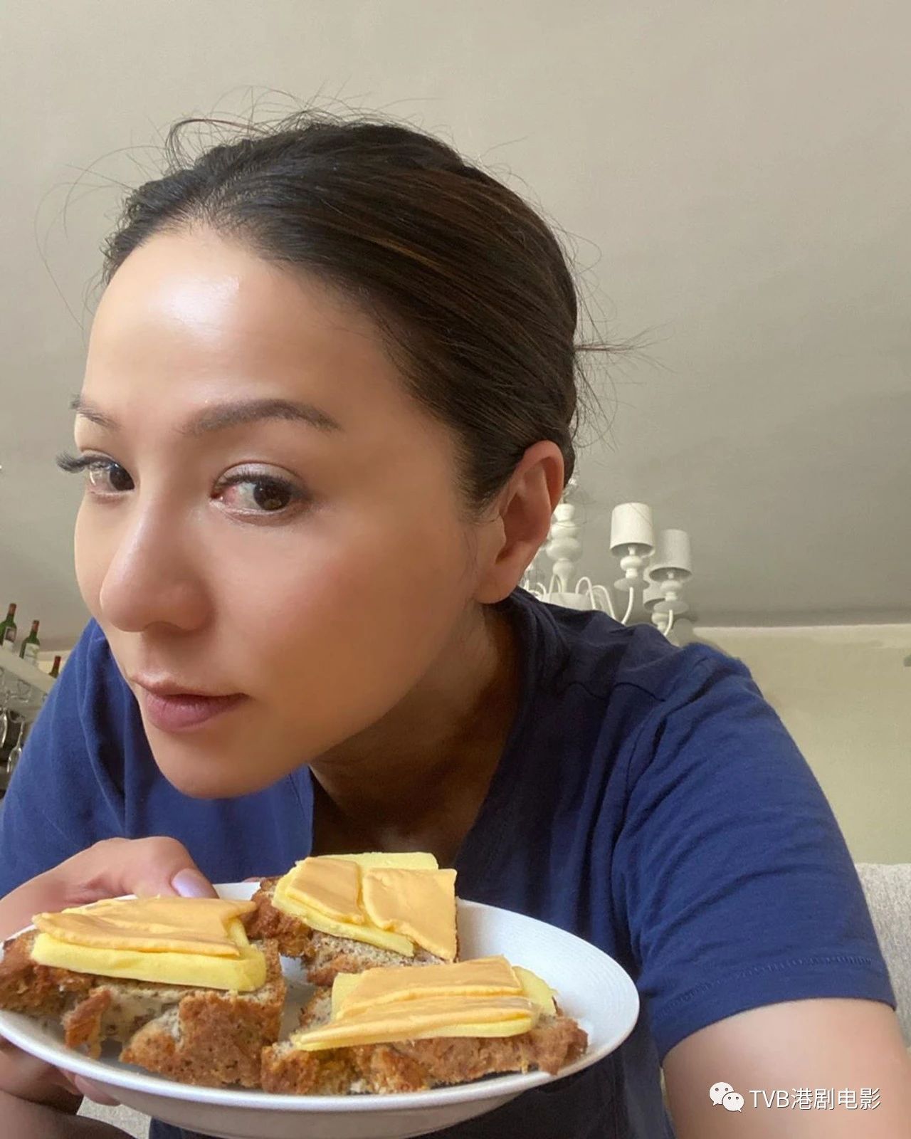 滕丽名|《陀枪师姐2020》滕丽名事隔16年再演陈三元　冻龄美貌令人惊艳